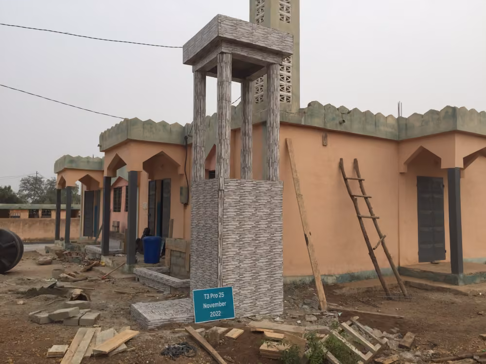 Ein Brunnen und eine Wudustelle  für eine Moschee in Togo