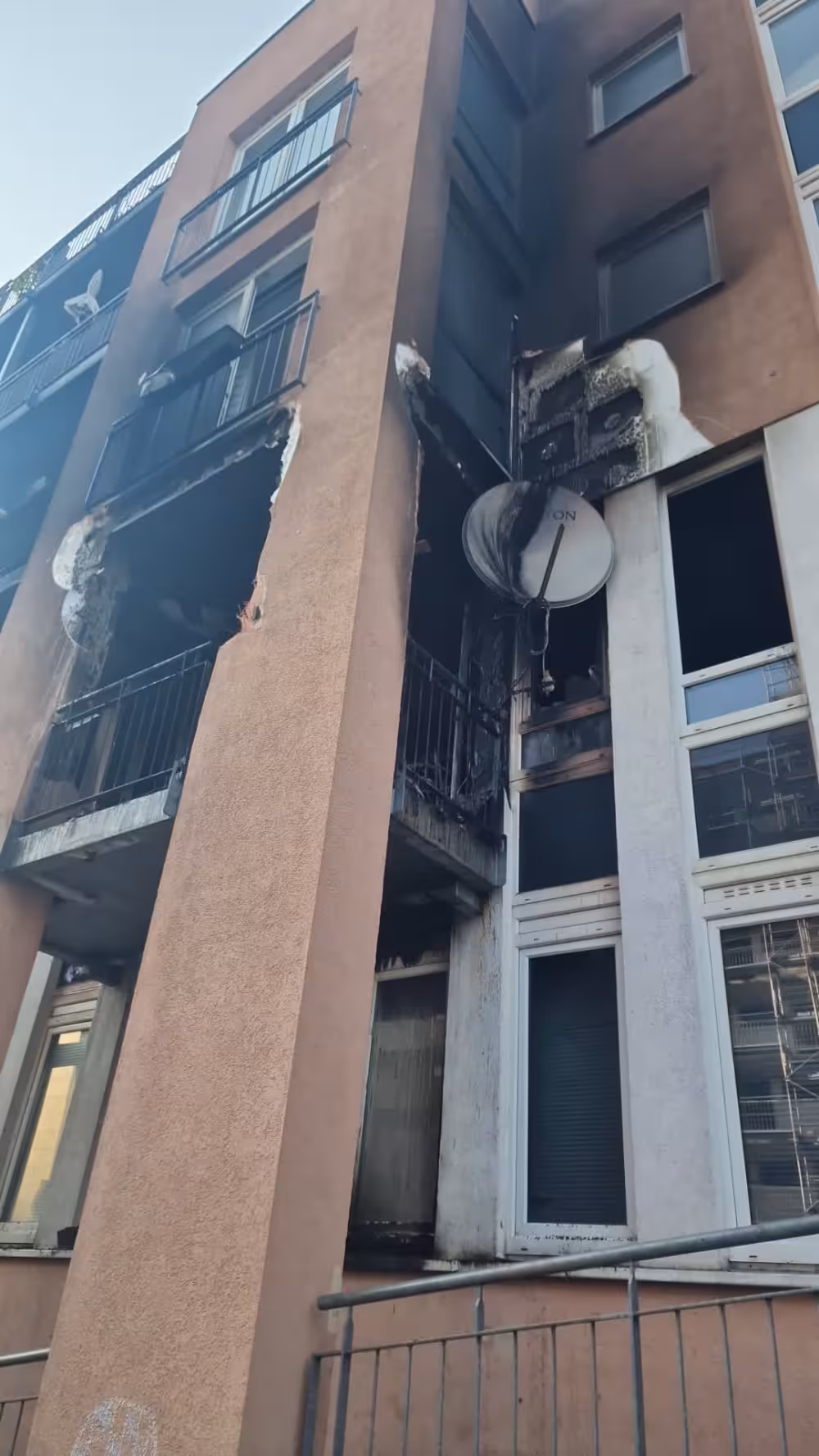 Verheerender Brand vernichtet unser gesamtes Hab und Gut




