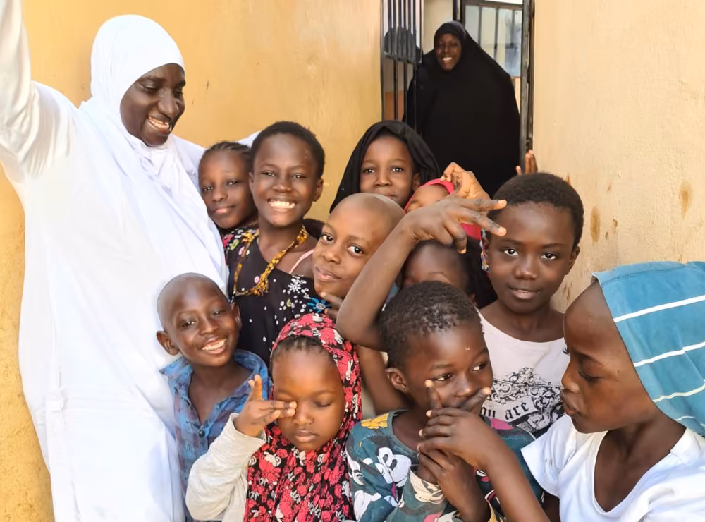 Waisen in Gambia: Lebensmittelsicherheit für Kinderschutz-Koranschule in 2026