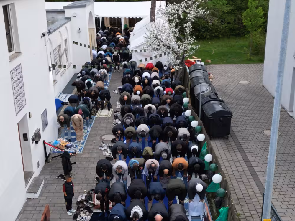 Unterstützung zur Eigeninitiative für die Finanzierung der geplanten Moschee-Erweiterung