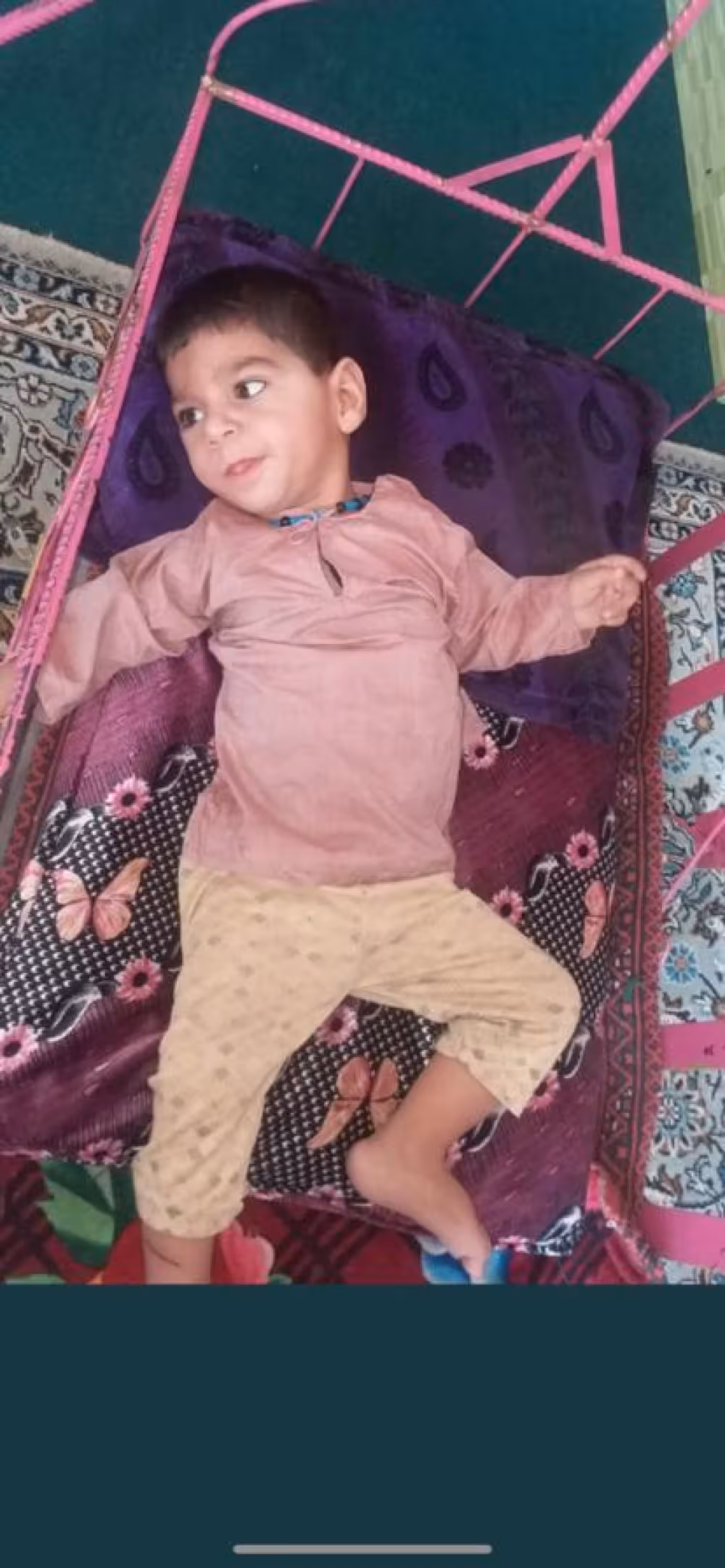 Gemeinsam dem zwei-jährigen  Ahmad das Gehen ermöglichen!