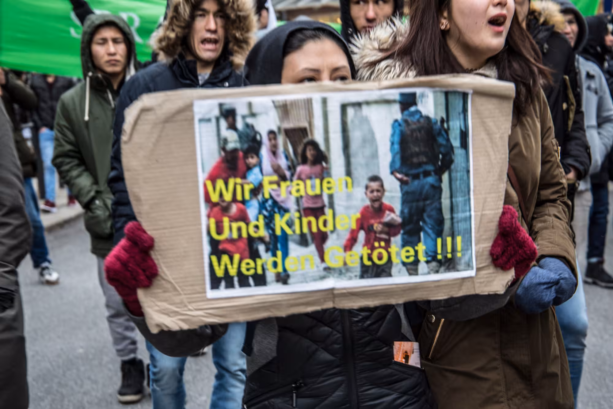 Hilf unseren zwei Schwestern nach Europa 